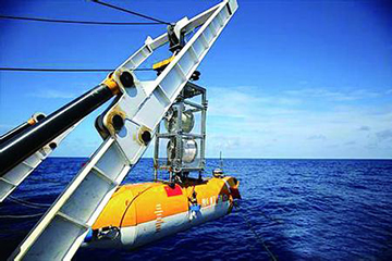 我国“万米深渊”第一步 “彩虹鱼”号完成4000米海试