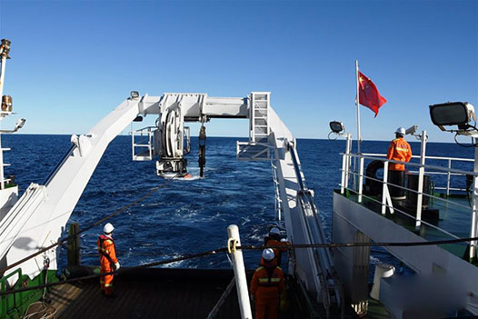 “海洋六号”打响南极海洋地质调查“新年首炮”
