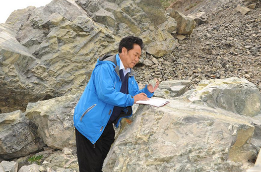 首位藏族工程院院士多吉：心怀梦想，地质报国
